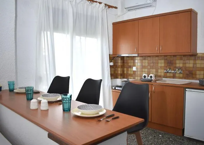 Pelekan Rooms And Apartments Athina 23